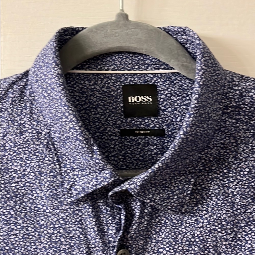 Men’s Hugo Boss Large print long sleeve shirt.  100% Cotton